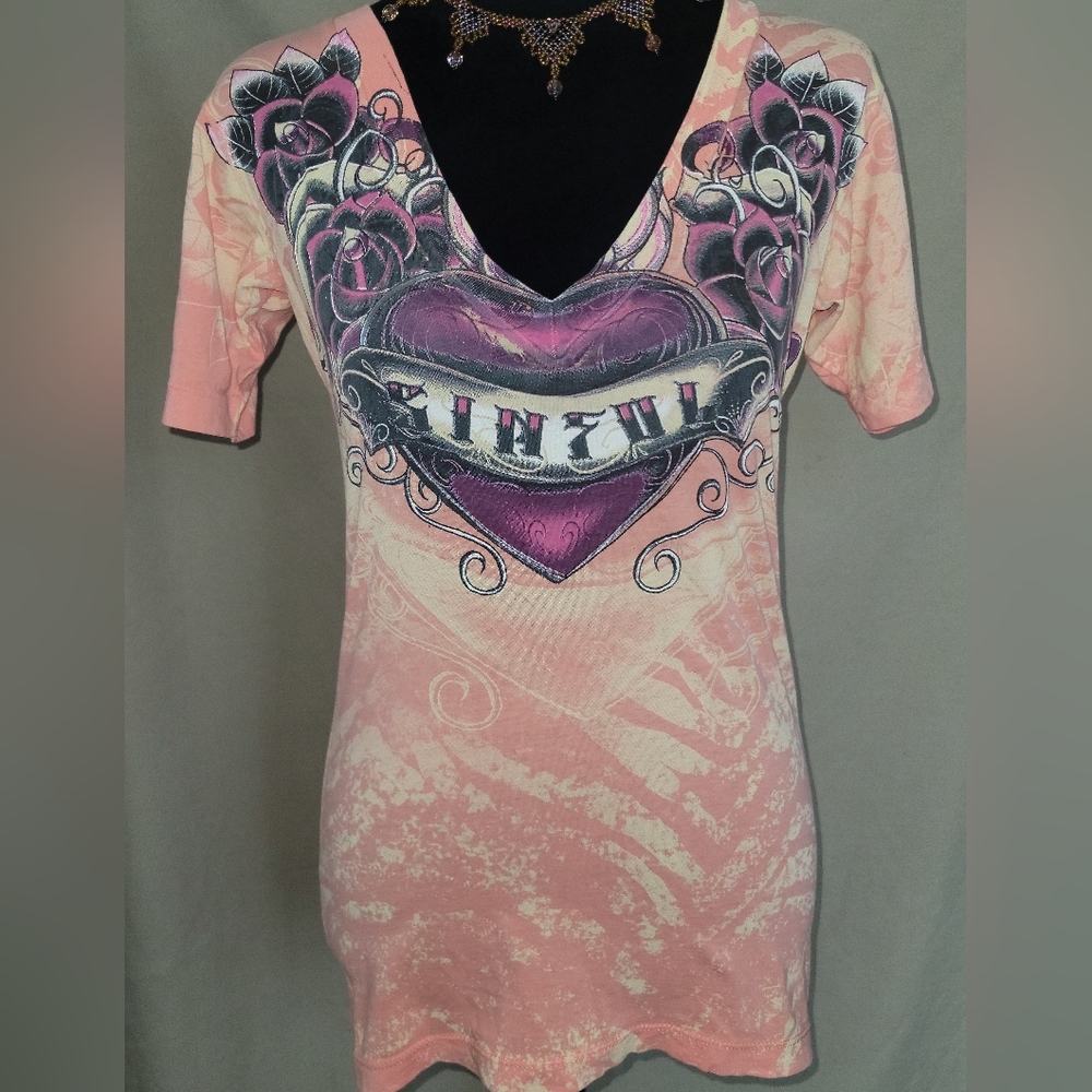 Women's Pink Graphic V-Neck Top - Picture 2 of 5